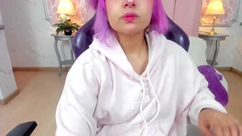 Snapshot of _saakuraa_ chatting on 7, 12, 2024 1430 2100 -5 online show from 7, 12, 2024