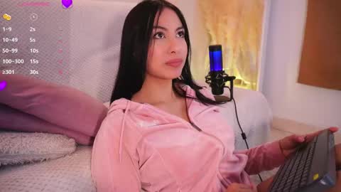 SARA GOMEZ online show from 24, 9, 2025