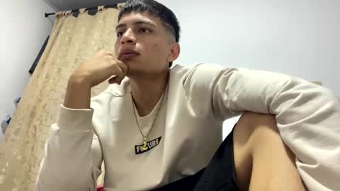 Juan Pablo-independent model online show from 27, 12, 2024