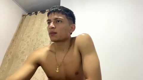 Juan Pablo-independent model online show from 31, 12, 2024