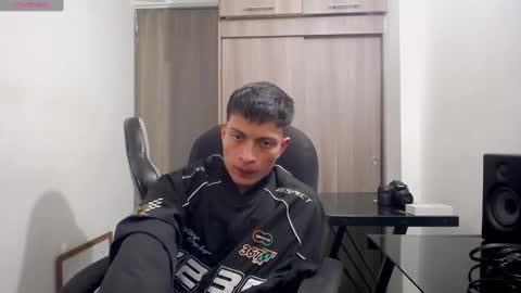Juan Pablo-independent model online show from 20, 1, 2025