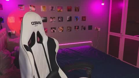 NATHANPVT IS OPEN online show from 1, 12, 2024