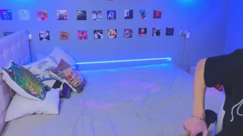 NATHANPVT IS OPEN online show from 16, 1, 2025