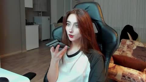 Snapshot of _silverdream chatting on 18, 2, 2025 _silverdream online show from 18, 2, 2025