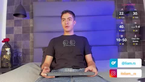 Snapshot of _simoon_ chatting on 13, 9, 2025 simon online show from 13, 9, 2025