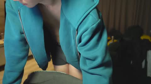 OLIVERpvt is open online show from 28, 1, 2025