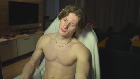 OLIVERpvt is open online show from 15, 2, 2025