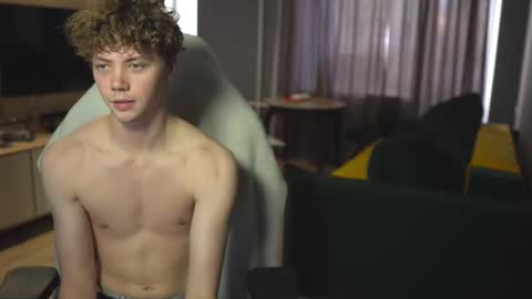 OLIVERpvt is open online show from 22, 2, 2025