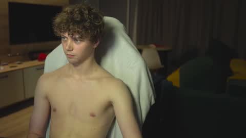 OLIVERpvt is open online show from 4, 3, 2025