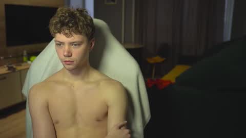 OLIVERpvt is open online show from 13, 11, 2025