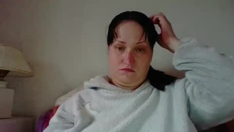 Snapshot of _squirty_pussyyy_ chatting on 17, 12, 2025 Melisa online show from 17, 12, 2025