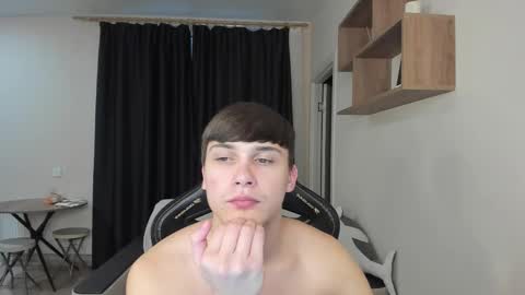 Snapshot of _stager_ chatting on 11, 11, 2025 MARKPVT IS OPEN online show from 11, 11, 2025