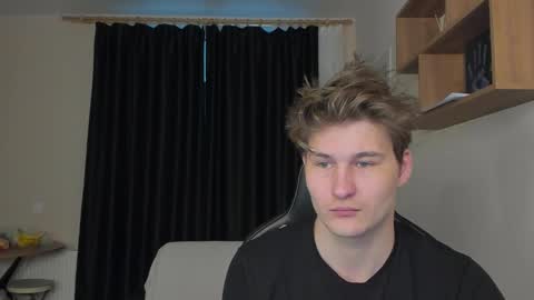 Snapshot of _stager_ chatting on 30, 11, 2025 MARKPVT IS OPEN online show from 30, 11, 2025