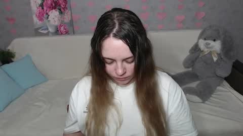 Lana online show from 19, 2, 2025