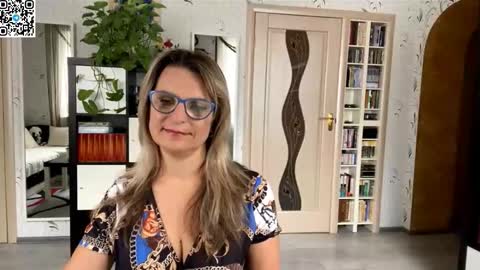 Snapshot of _sweetieray_ chatting on 16, 10, 2025 Daria online show from 16, 10, 2025