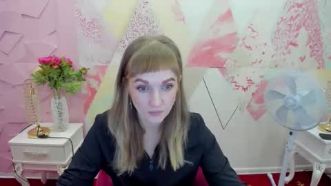 Snapshot of _ta_ta_ chatting on 9, 10, 2025 _ta_ta_ online show from 9, 10, 2025