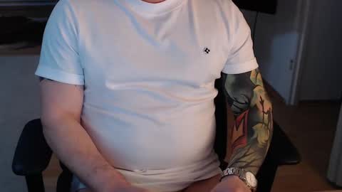 Snapshot of _trythis_ chatting on 9, 11, 2025 _trythis_ online show from 9, 11, 2025