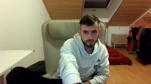 Snapshot of _v_l_a_d_ chatting on 2, 2, 2025 Vlad online show from 2, 2, 2025