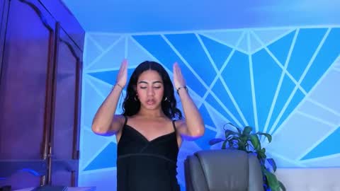 Valeria Montes online show from 1, 10, 2025