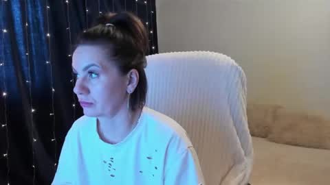 _vallylove online show from 1, 3, 2025