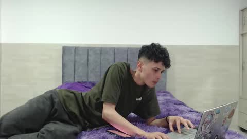 Snapshot of _vanie chatting on 15, 11, 2025 _vanie online show from 15, 11, 2025