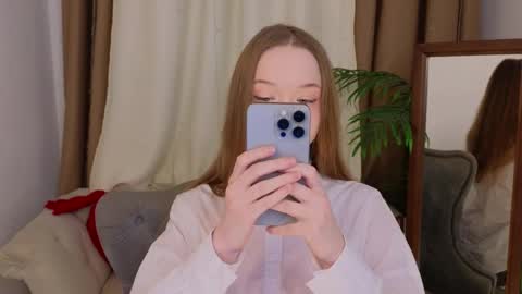 Violet online show from 16, 2, 2025