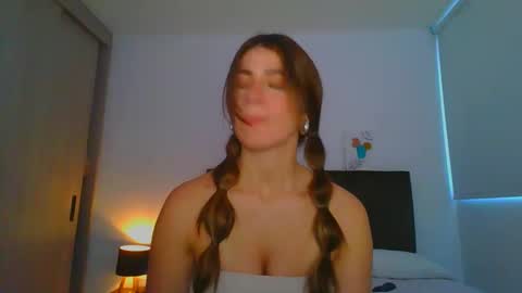 Violeta  online show from 19, 2, 2025