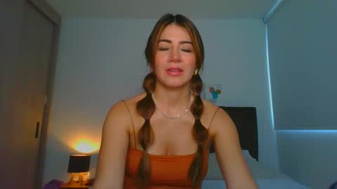 Violeta  online show from 11, 3, 2025