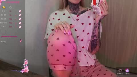 Snapshot of _viv1an_ chatting on 21, 1, 2025 Alis online show from 21, 1, 2025