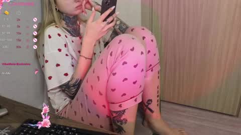 Snapshot of _viv1an_ chatting on 2, 2, 2025 Alis online show from 2, 2, 2025