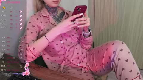 Snapshot of _viv1an_ chatting on 8, 2, 2025 Alis online show from 8, 2, 2025