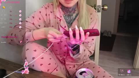 Snapshot of _viv1an_ chatting on 12, 2, 2025 Alis online show from 12, 2, 2025