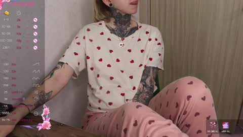 Snapshot of _viv1an_ chatting on 2, 3, 2025 Alis online show from 2, 3, 2025