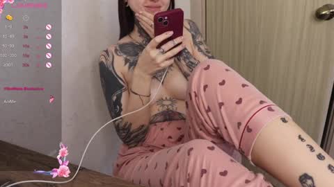 Snapshot of _viv1an_ chatting on 7, 3, 2025 Alis online show from 7, 3, 2025