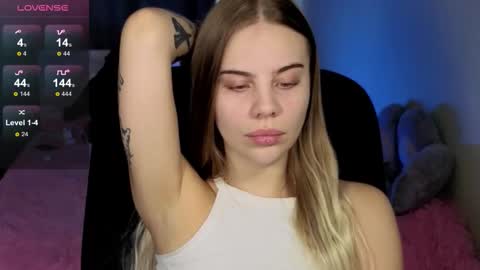 Snapshot of _wednesday_addams_ chatting on 19, 9, 2025 Vera online show from 19, 9, 2025