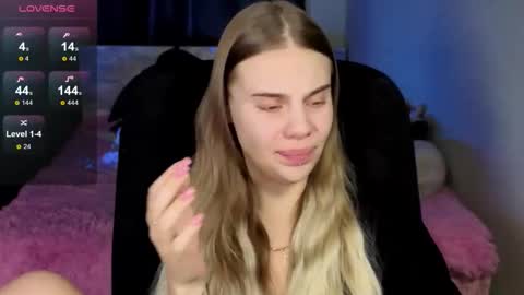 Snapshot of _wednesday_addams_ chatting on 21, 10, 2025 Vera online show from 21, 10, 2025