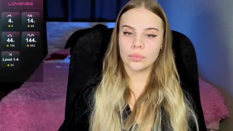 Snapshot of _wednesday_addams_ chatting on 23, 10, 2025 Vera online show from 23, 10, 2025