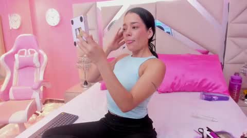 atenea  online show from 24, 9, 2025