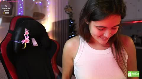 Snapshot of _whoareu_ chatting on 13, 12, 2024 Kristina online show from 13, 12, 2024