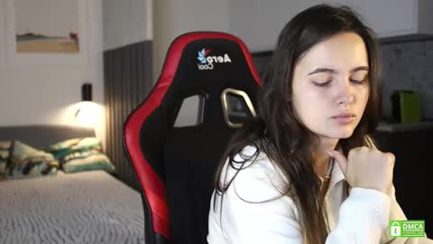 Snapshot of _whoareu_ chatting on 20, 9, 2025 Kristina online show from 20, 9, 2025