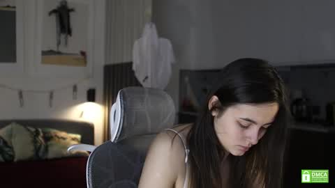 Snapshot of _whoareu_ chatting on 1, 11, 2025 Kristina online show from 1, 11, 2025