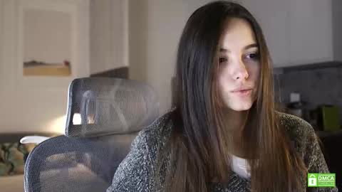 Snapshot of _whoareu_ chatting on 21, 11, 2025 Kristina online show from 21, 11, 2025