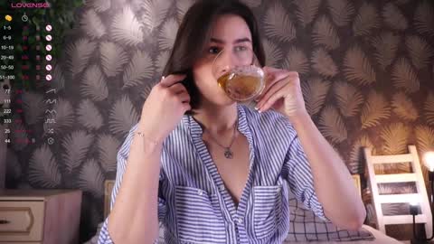 Anna online show from 1, 2, 2025