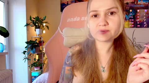 Enni online show from 3, 10, 2025