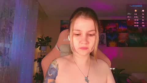 Snapshot of _witch__ chatting on 6, 11, 2025 Enni online show from 6, 11, 2025