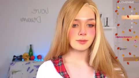 Snapshot of _yourfoxy_ chatting on 31, 10, 2025 LITTLE FOX online show from 31, 10, 2025