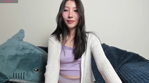 Snapshot of _yuriko chatting on 4, 12, 2024 Mia online show from 4, 12, 2024