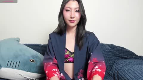 Snapshot of _yuriko chatting on 5, 12, 2024 Mia online show from 5, 12, 2024