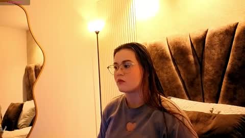 Snapshot of _zoe_boobs_ chatting on 5, 2, 2026 zoe online show from 5, 2, 2026