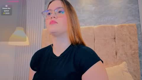 Snapshot of _zoe_boobs_ chatting on 8, 3, 2026 zoe online show from 8, 3, 2026